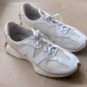 New Balance 327 Sneakers W9.5/EU41
